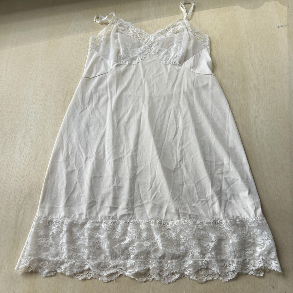 Vintage Vassarette Slip Womens 40 White Nylon Lace Adjustable Strap Lingerie